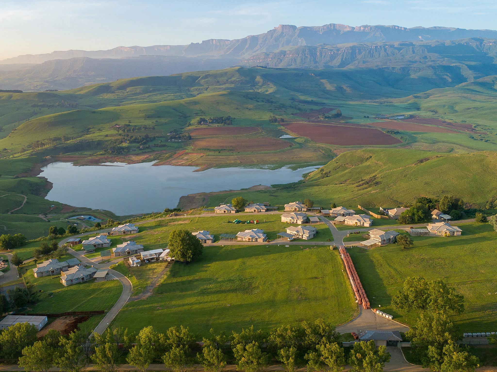 Cayley Mountain Resort Champagne Valley Eksteriør bilde